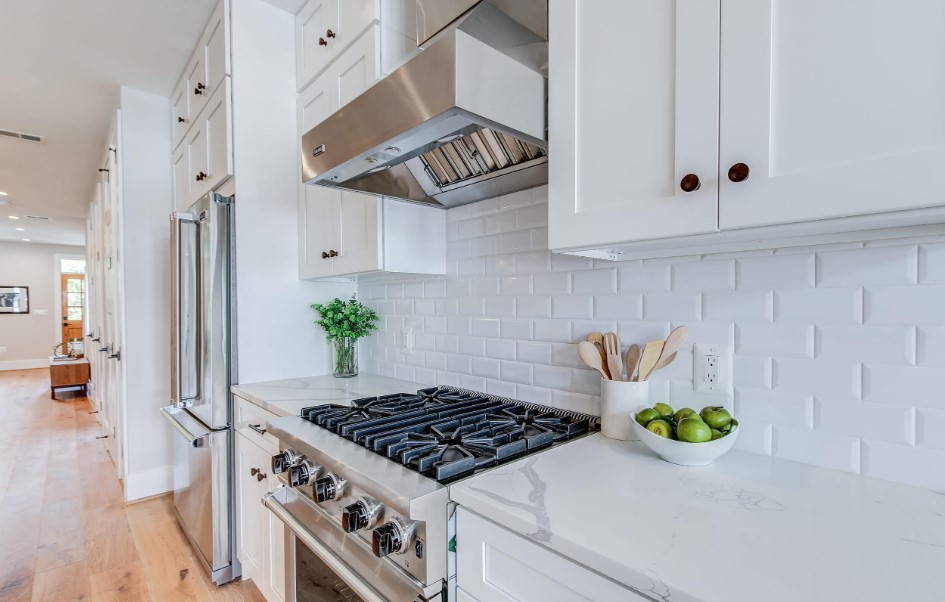 Kitchen Backsplash Installation